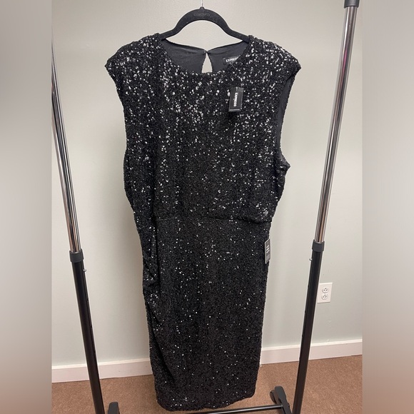 **NEW** Express Sequin Midi Dress - Picture 2 of 4